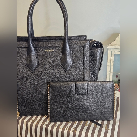Henri Bendel The Rivington Black Leather Convertible Tote - Picture 15 of 16